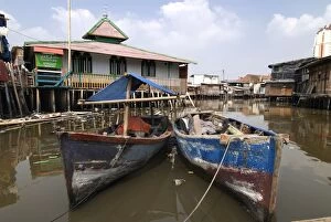 Boats, village at old harbour, Sunda Kelapa, Jakarta, Indonesia, Southeast Asia, Asia