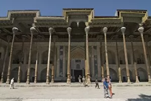 Images Dated 9th August 2009: Bolo Hauz Mosque, UNESCO World Heritage Site, Bukhara, Uzbekistan, Central Asia