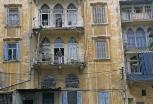 Lebanonese Prints: Bombed buildings and rebuilding