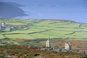 Bosigran tin mine near St Ives, West Penwith coast, Cornwall, England, UK