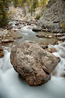 Images Dated 1st October 2009: Boulder in the Astoria River, Jasper National Park, UNESCO World Heritage Site