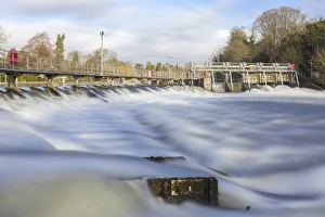 Berkshire Prints: Boulters Weir (Maidenhead Weir), Maidenhead, Berkshire, England, United Kingdom, Europe