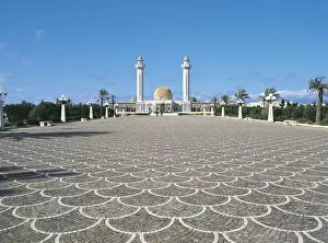 Images Dated 7th December 2007: Bourguiba Mausoleum, Monastir, Tunisia