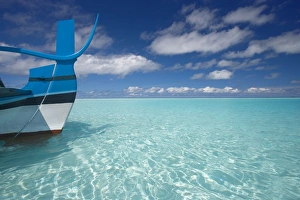 Maale Prints: Bow of boat in shallow water, Maldives, Indian Ocean, Asia