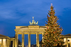 Gateway Prints: Brandenburg gate at Christmas time, Berlin, Germany, Europe