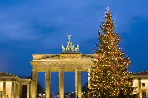 Christmas Wall Art & Decor: Brandenburg gate at Christmas time, Berlin, Germany, Europe