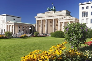 Brandenburger Tor Prints: Brandenburger Tor (Brandenburg Gate), Pariser Platz Square, Berlin Mitte, Berlin