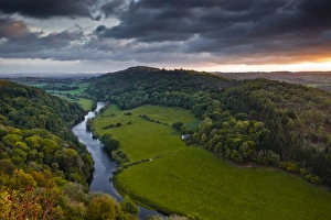 The breaking dawn sky and the River Wye from Symonds Yat rock, Herefordshire, England, United Kingdom, Europe