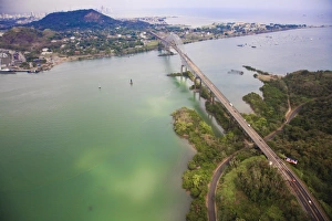 Images Dated 4th March 2008: Bridge of the Americas, Panama City, Panama, Central America