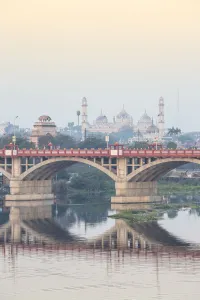 Lucknow Prints: Bridge over Gomti River, Lucknow, Uttar Pradesh, India, Asia