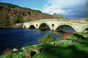 Images Dated 26th January 2000: Bridges, Kenmore