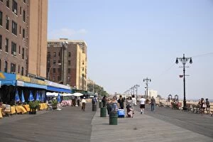 Images Dated 27th August 2009: Brighton Beach Boardwalk, Little Russia, Brooklyn, New York City, United States of America