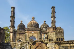 Lucknow Prints: British Residency, Ancient Mosque, Lucknow, Uttar Pradesh, India, Asia