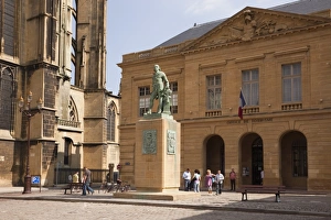 Images Dated 22nd May 2009: Bronze statue of Abraham de Fabert d Esternay by St. Etienne cathedral