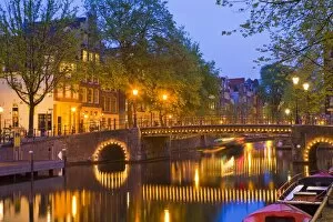 Images Dated 7th May 2010: Brouwersgracht at dusk, Amsterdam, Netherlands, Europe