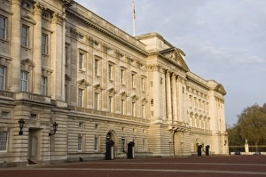 Images Dated 13th November 2008: Buckingham Palace, London, England, United Kingdom, Europe