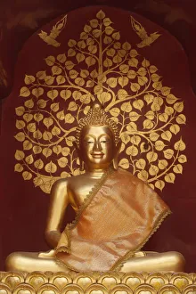 Building Interiors Prints: Buddha statue in Wat Phan On, Chiang Mai, Thailand, Southeast Asia, Asia