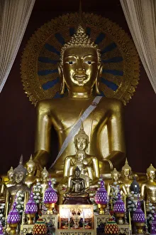 Abundance Prints: Buddha statues in Wat Chedi Luang, Chiang Mai, Thailand, Southeast Asia, Asia