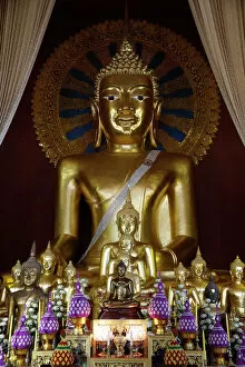 Human Likeness Gallery: Buddha statues in Wat Chedi Luang, Chiang Mai, Thailand, Southeast Asia, Asia