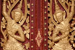 Images Dated 2nd August 2006: Buddhist deities at Wat Siphoutthabath, Luang Prabang, Laos, Indochina, Southeast Asia