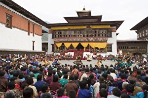 Buddhist festival (Tsechu), Trashi Chhoe Dzong, Thimphu, Bhutan, Asia