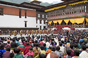 Buddhist festival (Tsechu), Trashi Chhoe Dzong, Thimphu, Bhutan, Asia