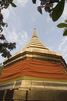 Images Dated 1st January 2008: Buddhist temple, Chiang Rai, Thailand, Southeast Asia, Asia