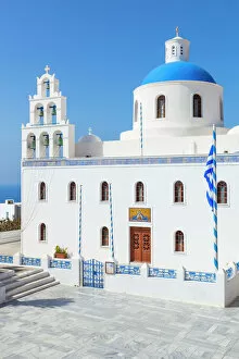 Greek Culture Gallery: Bue dome and bell tower of Greek church Panagia Platsani, Oia, Santorini (Thira), Cyclades Islands