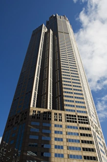 Building near the Sears Tower