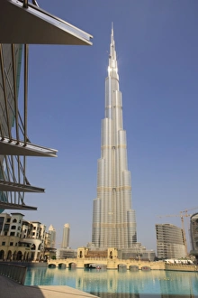 Images Dated 15th September 2009: Burj Khalifa, formerly the Burj Dubai (Dubai Tower), the tallest tower in the world at 818m