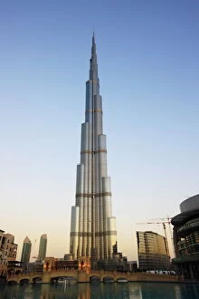 Images Dated 17th September 2009: Burj Khalifa, formerly the Burj Dubai (Dubai Tower), the tallest tower in the world at 818m