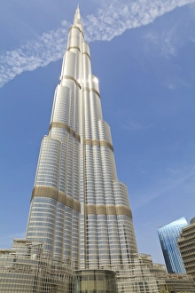 Sky Scrapers Prints: Burj Khalifa, the tallest building in the World at 828 metres, Dubai, United Arab Emirates