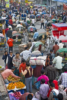 Images Dated 26th December 2007: Busy rickshaw traffic on a street crossing in Dhaka, Bangladesh, Asia