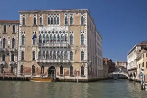 Images Dated 8th April 2010: Ca Foscari, Grand Canal, Venice, UNESCO World Heritage Site, Veneto, Italy, Europe
