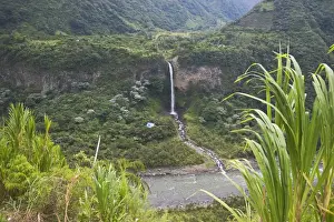 Cable car at the Rio Verde waterfall in the valley of the Pastaza River that flows from the Andes to the upper Amazon Basin, near Banos, Ambato Province, Central Highlands, Ecuador