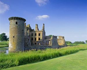 Dumfries Prints: Caelaverock Castle