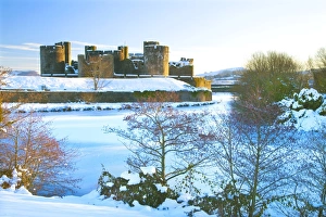 Cardiff Prints: Caerphilly Castle in snow, Caerphilly, near Cardiff, Gwent, Wales, United Kingdom, Europe