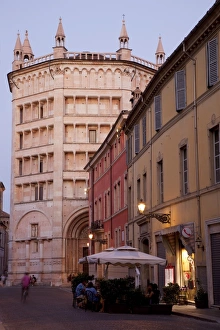 Cafe and Baptistry, Parma, Emilia Romagna, Italy, Europe