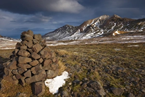Images Dated 24th October 2008: Cairn and mountains in Brunavik valley, a favourite for hikers, Borgarfjorur Eystri fjord