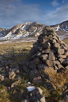Images Dated 24th October 2008: Cairn and mountains in Brunavik valley, a favourite for hikers, Borgarfjorur Eystri fjord