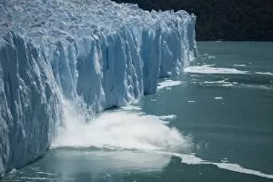 Images Dated 30th January 2008: Calving glacier, Perito Moreno Glacier, Los Glaciares National Park, UNESCO World Heritage Site