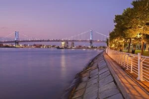 Images Dated 5th October 2008: Camden Waterfront and Ben Franklin Bridge, City of Camden, New Jersey, United States of America