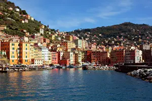 Camogli, a fishing village and tourist resort located on the west side of the peninsula of Portofino, Camogli, Liguria, Italy, Europe