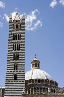 Images Dated 8th August 2005: Campanile and Dome of Duomo, Sienna, Tuscany, Italy
