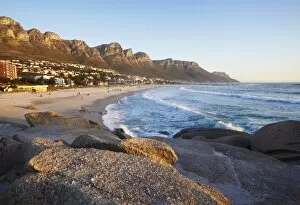 Images Dated 25th July 2010: Camps Bay, Cape Town, Western Cape, South Africa, Africa