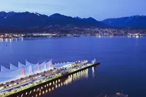 Images Dated 7th April 2009: Canada Place Exhibition and Convention Centre, on Burrard Inlet, Vancouver