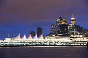 Images Dated 2nd April 2009: Canada Place Exhibition and Convention Centre, on Burrard Inlet, Vancouver