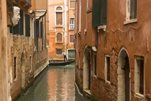 Public Transport Prints: Canal and gondolier, Venice, UNESCO World Heritage Site, Veneto, Italy, Europe