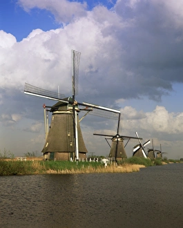 Kinderdijk Prints: Canal and windmills at Kinderdijk