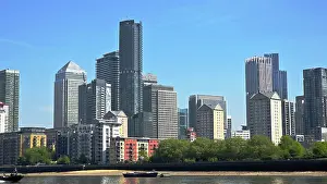 Bustling Prints: Canary Wharf